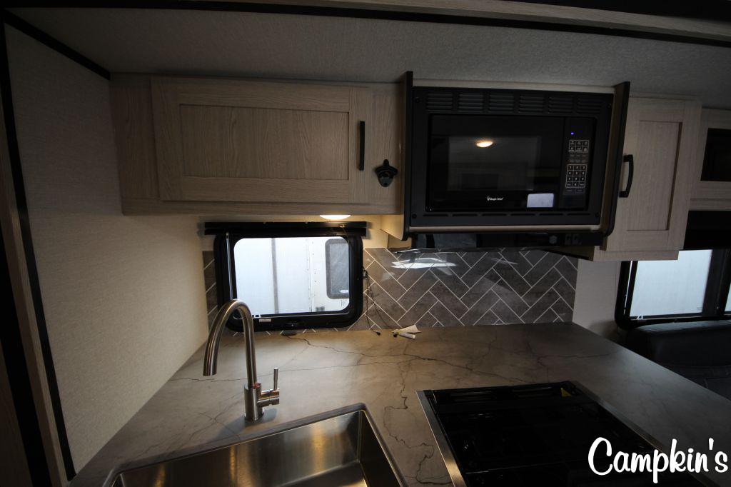 2022 COACHMEN APEX 300BHS