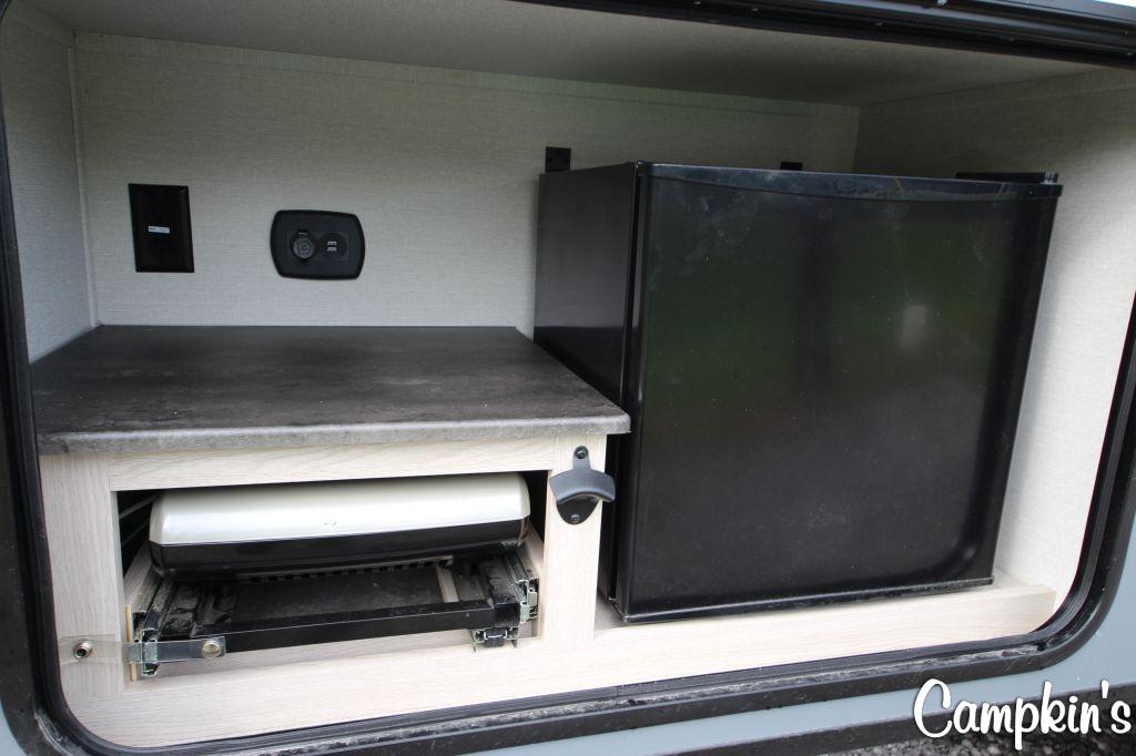 2022 COACHMEN APEX NANO 208BHS