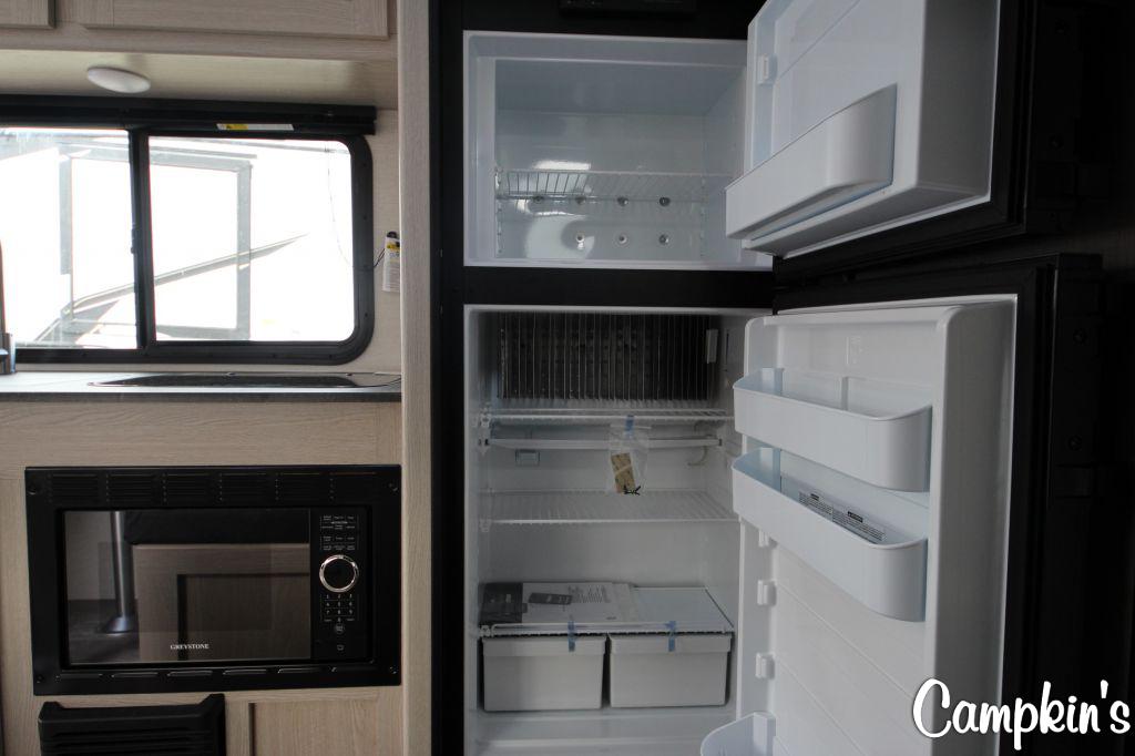 2022 COACHMEN APEX NANO 185BH