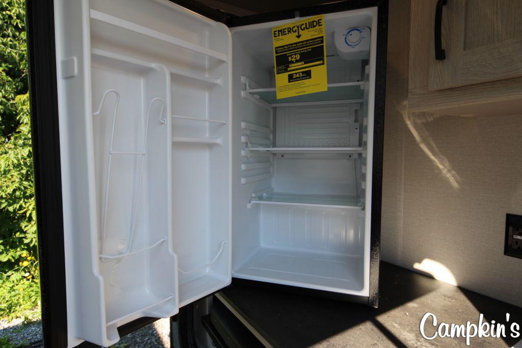 2023 COACHMEN APEX NANO 203RBK