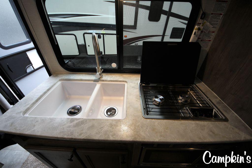 2021 COACHMEN APEX NANO 208BHS