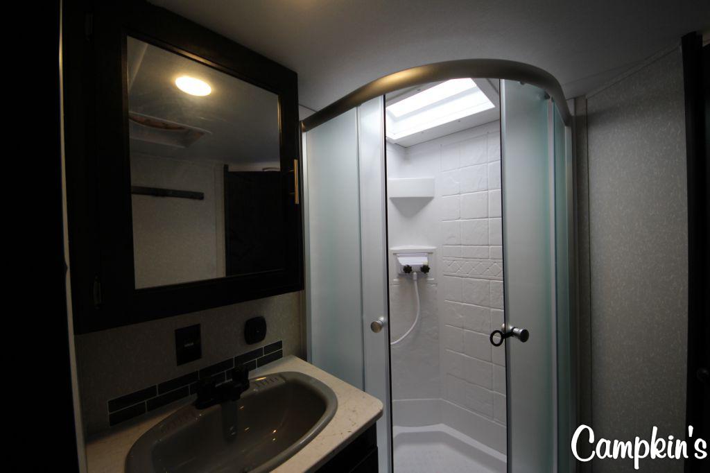 2022 FOREST RIVER CHEROKEE 304BH (SPECIAL)