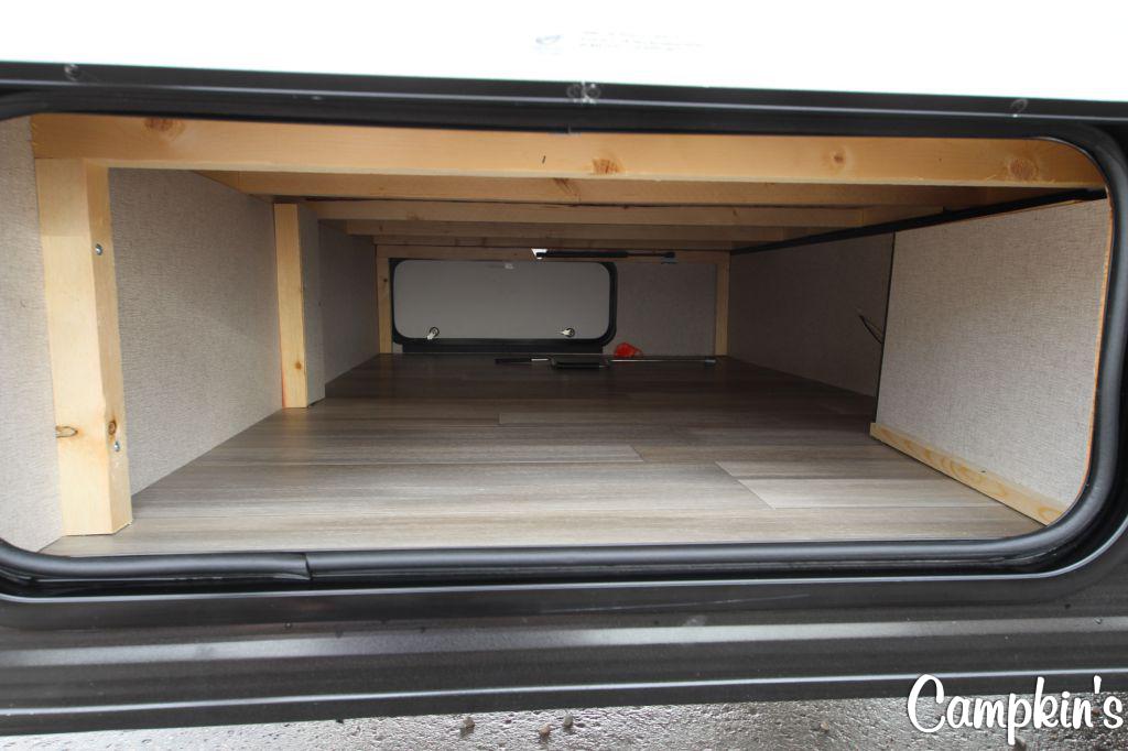 2021 COACHMEN CLIPPER CADET 17CBH