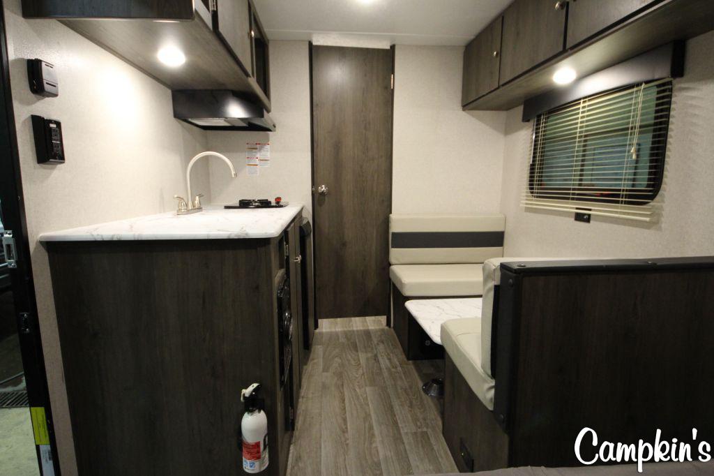 2020 COACHMEN CLIPPER CADET 17CFQ