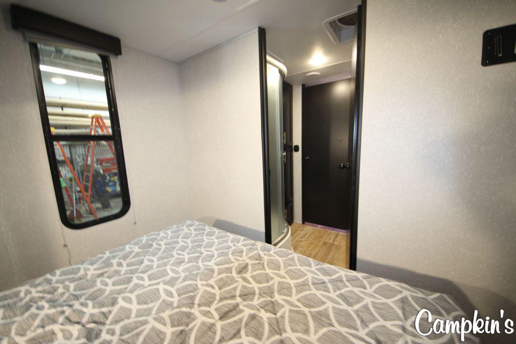 2023 FOREST RIVER CHEROKEE GREY WOLF 23MK