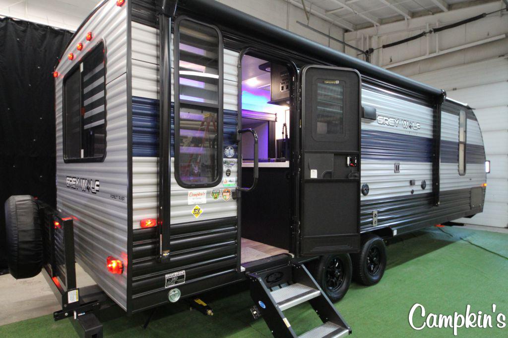 2022 FOREST RIVER CHEROKEE GREY WOLF 23MK