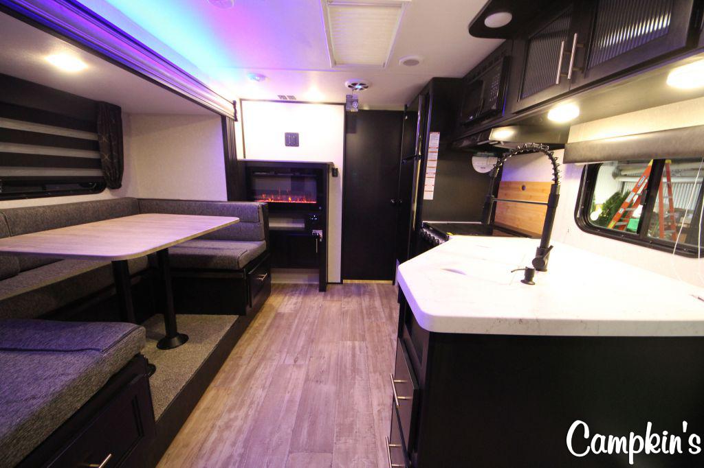 2022 FOREST RIVER CHEROKEE GREY WOLF 23MK