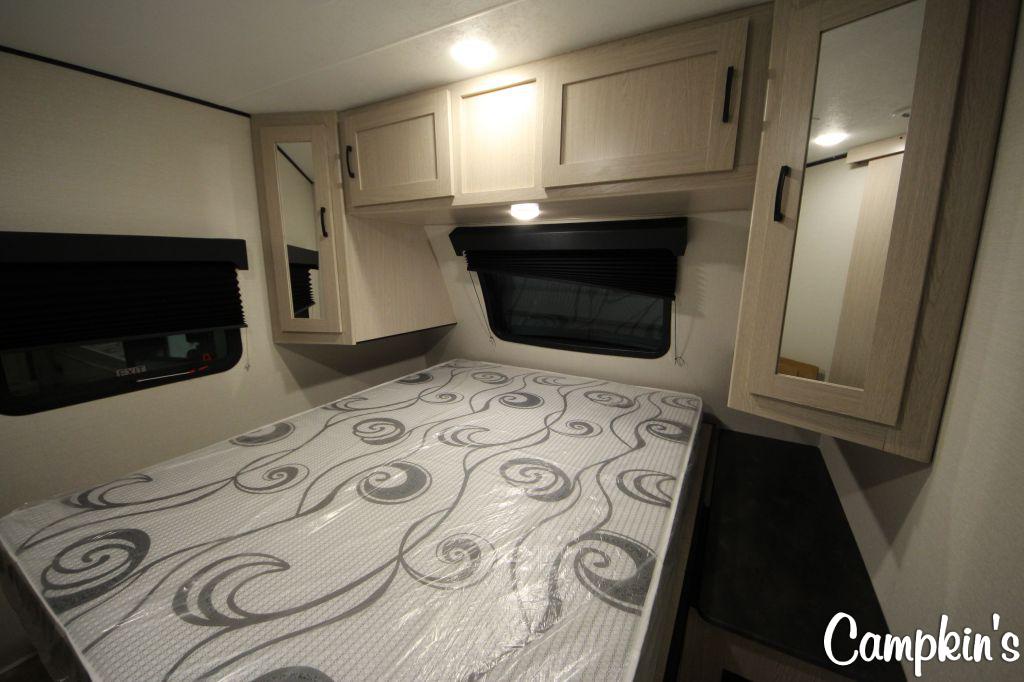 2022 COACHMEN APEX ULTRA LITE 256BHS