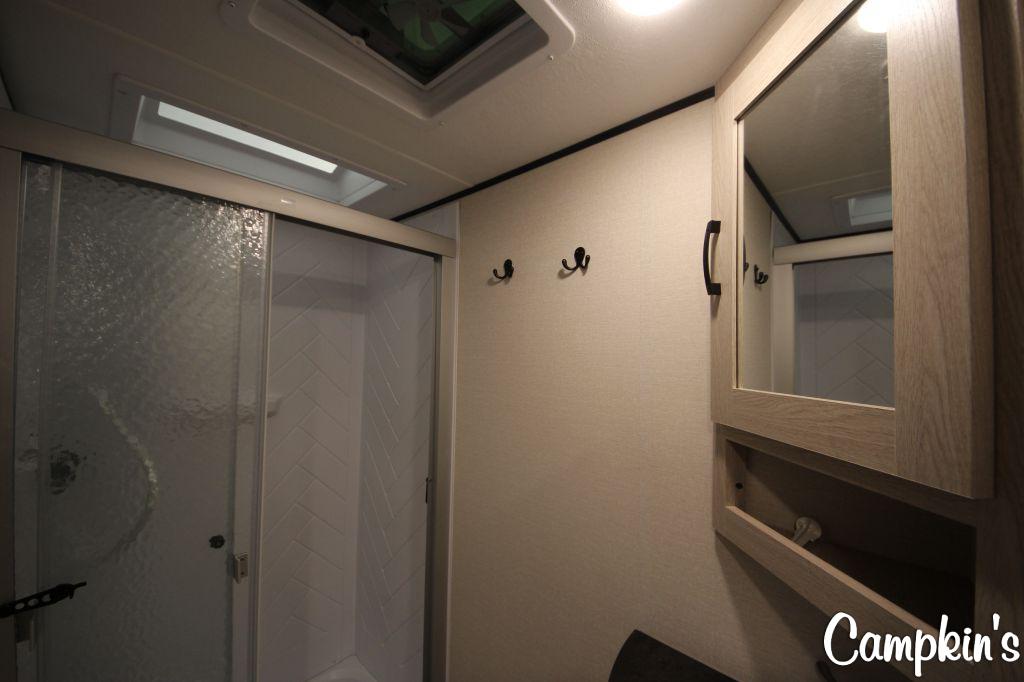 2022 COACHMEN APEX ULTRA LITE 256BHS