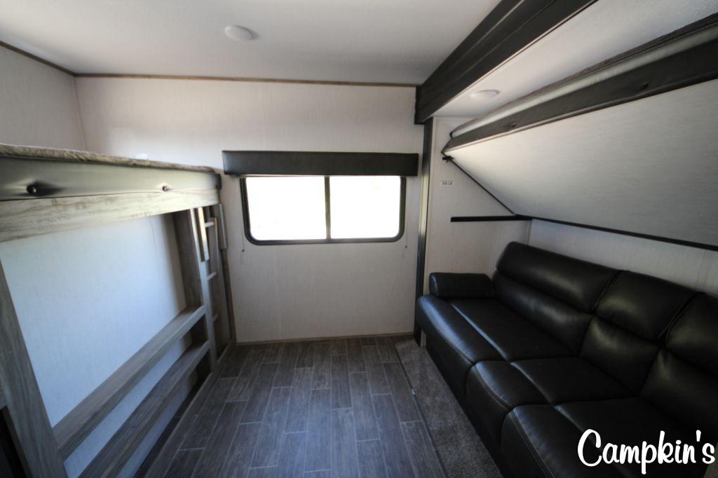 2022 FOREST RIVER CHEROKEE ALPHA WOLF 33BH-L