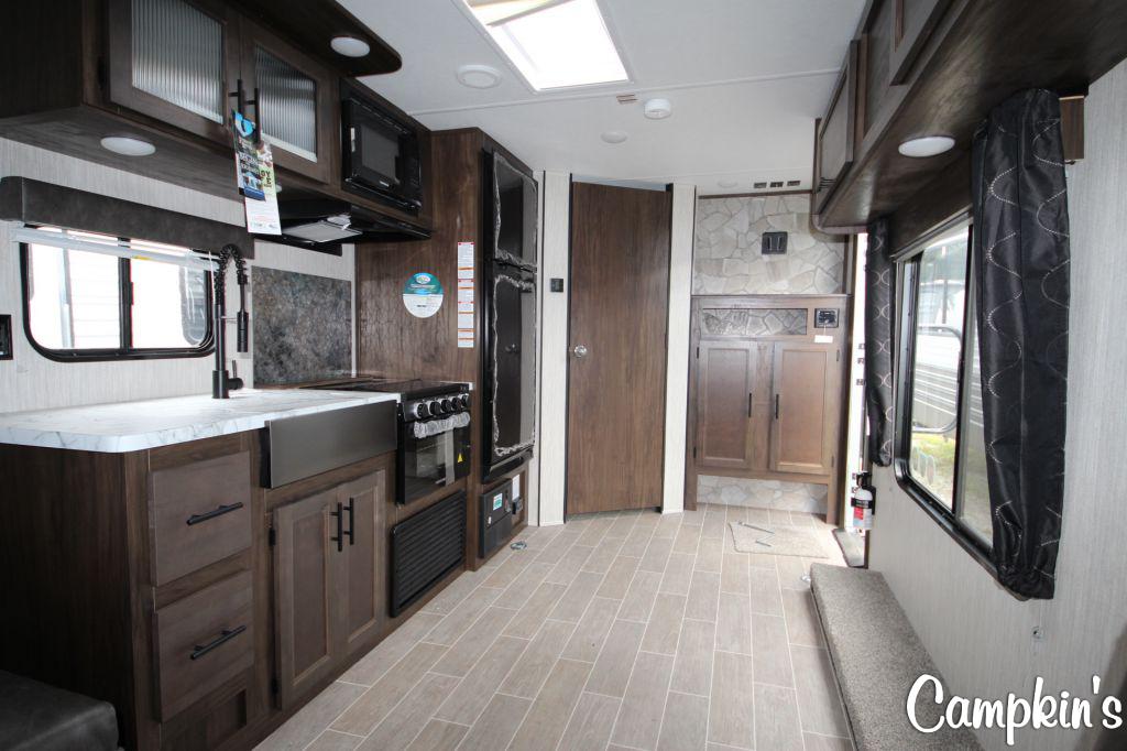 2020 FOREST RIVER GREY WOLF 26RR
