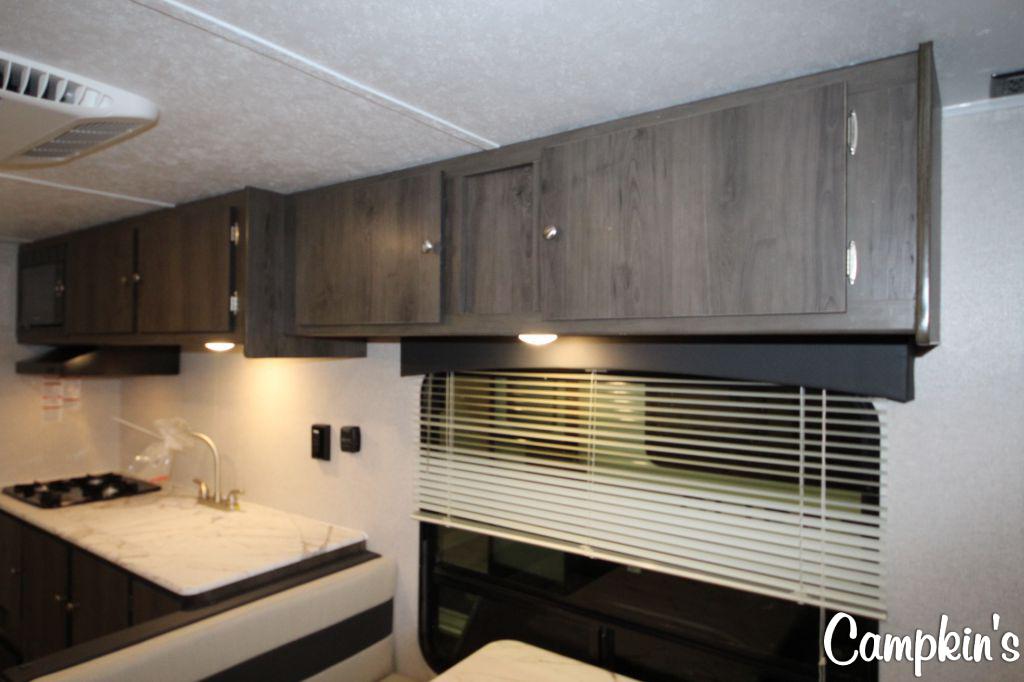 2020 COACHMEN CLIPPER CADET 21CFQ
