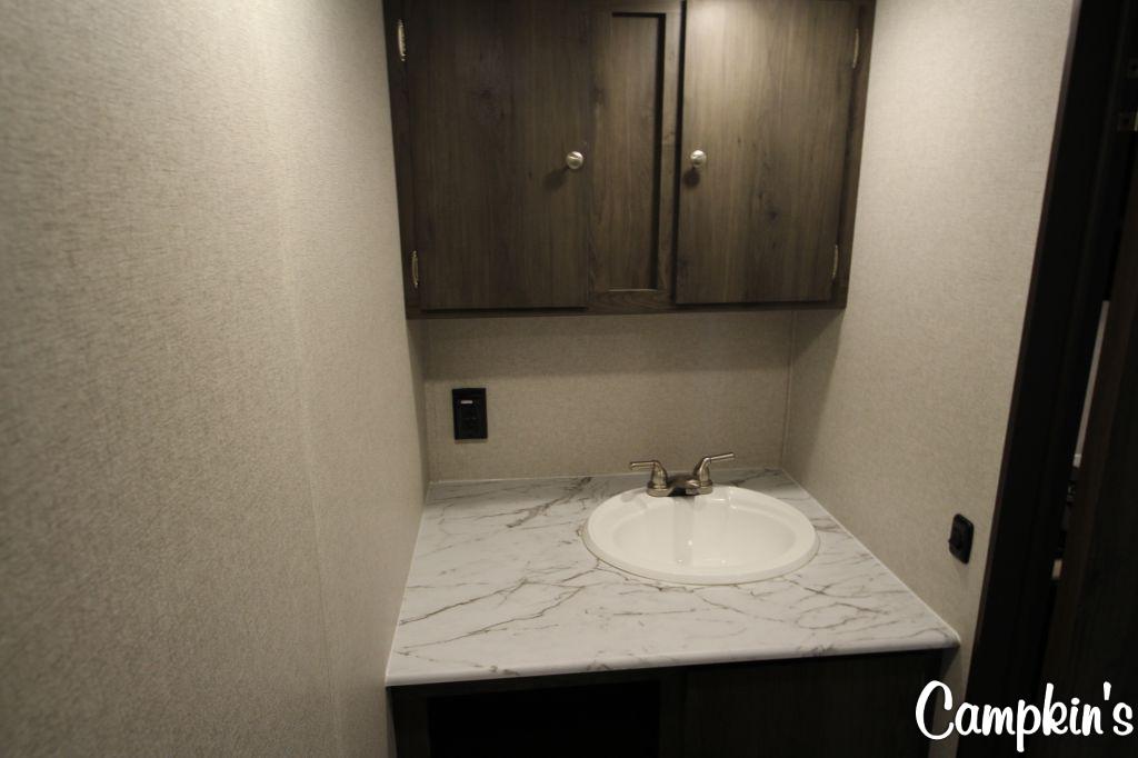 2020 COACHMEN CLIPPER CADET 21CFQ