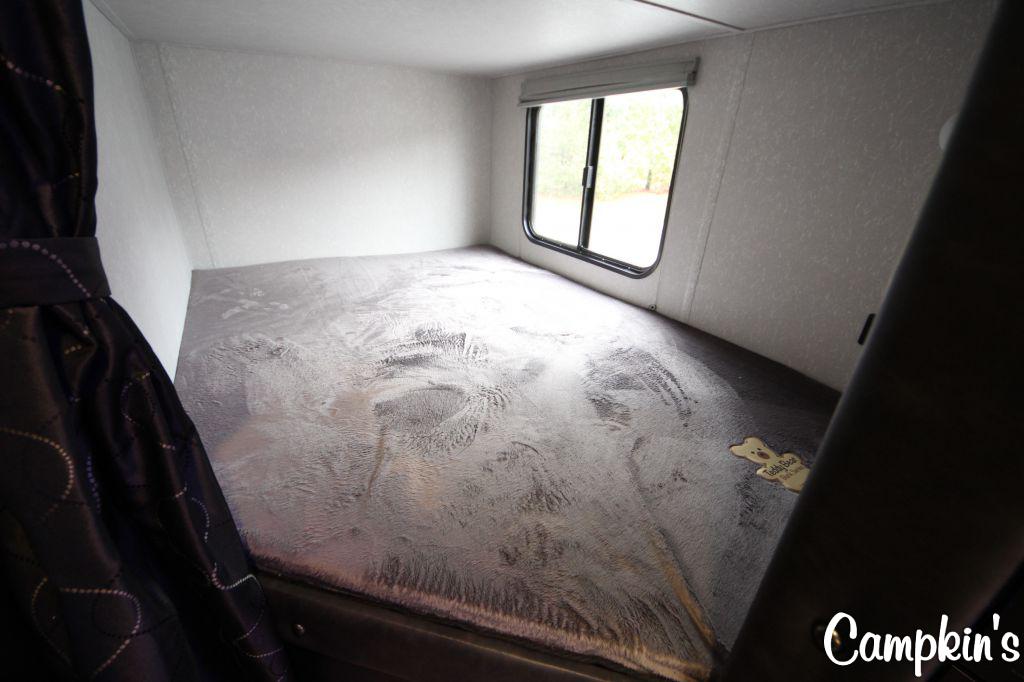 2022 FOREST RIVER CHEROKEE GREY WOLF 23DBH