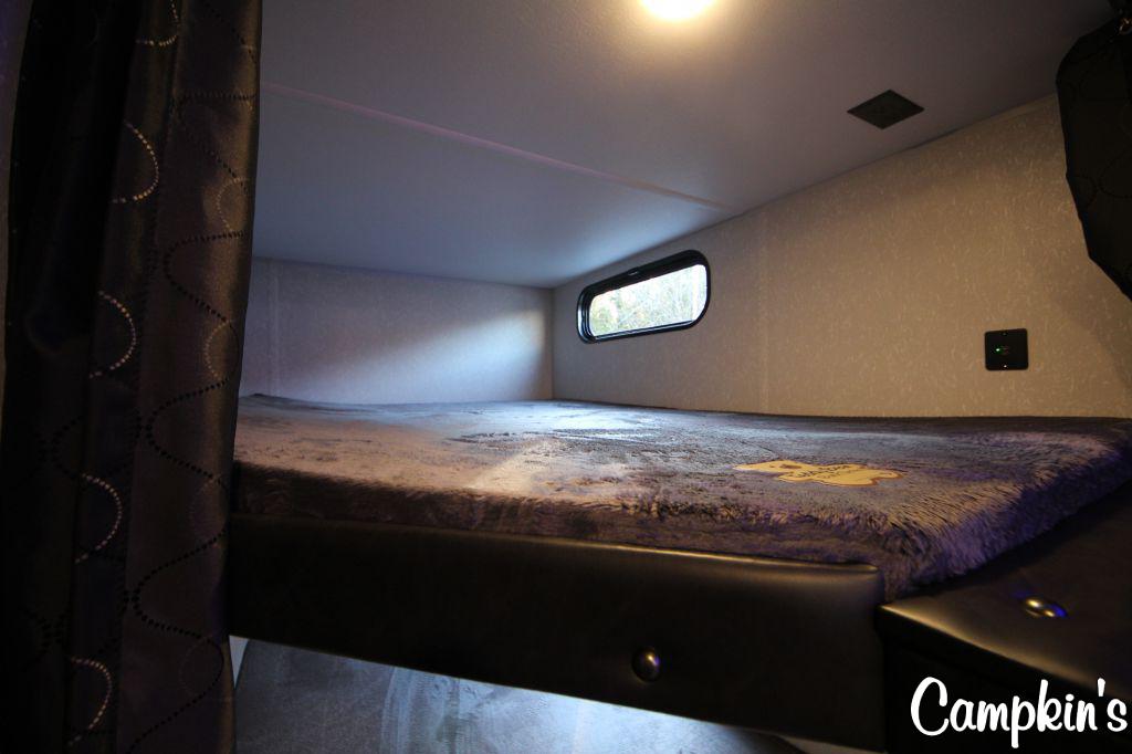 2022 FOREST RIVER CHEROKEE GREY WOLF 26DBH