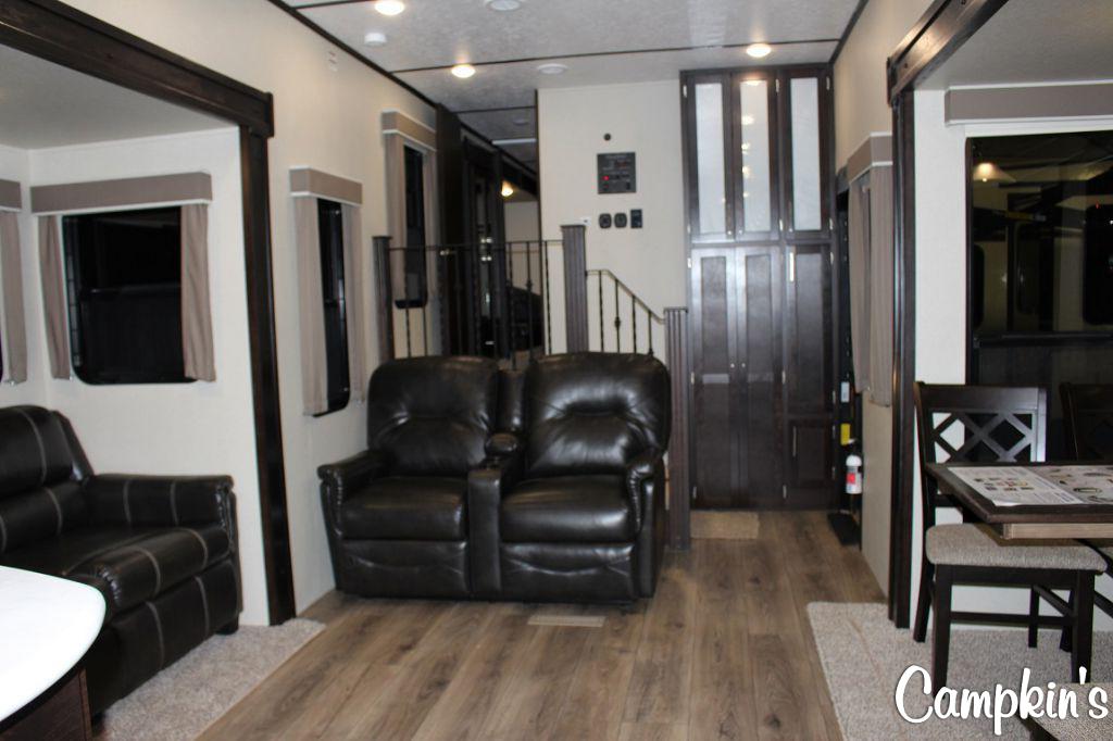 2019 PRIMETIME SANIBEL 3702WB