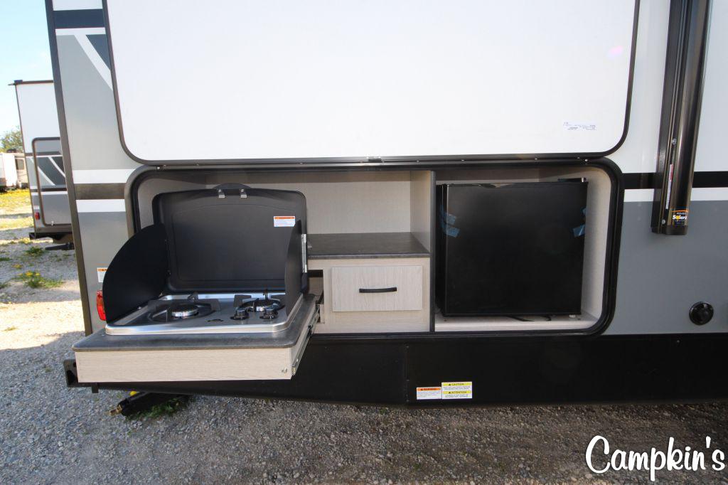 2022 COACHMEN APEX ULTRA LITE 256BHS