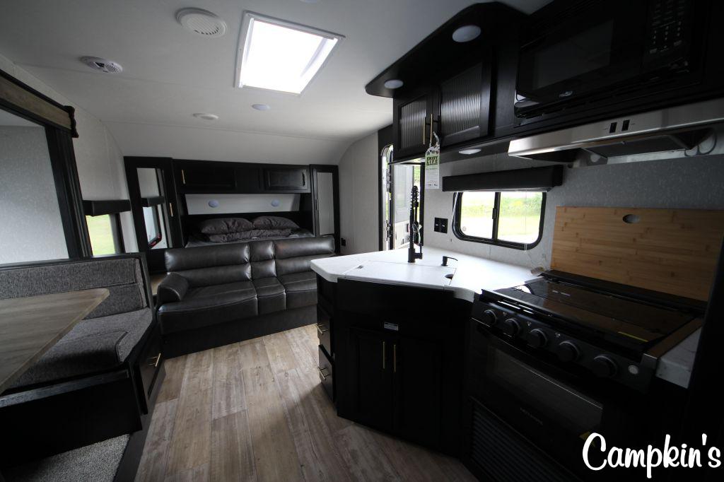 2022 FOREST RIVER CHEROKEE GREY WOLF 27RR