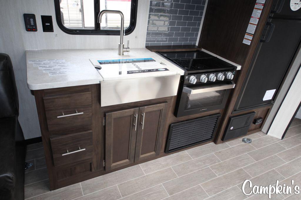 2020 FOREST RIVER GREY WOLF 26RR