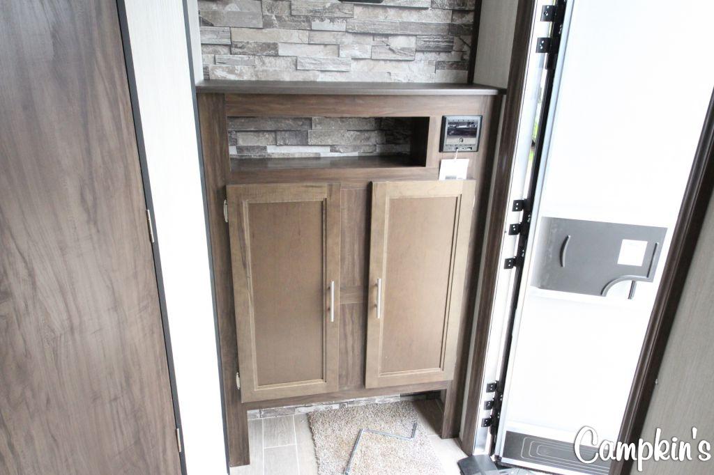 2020 FOREST RIVER GREY WOLF 26RR