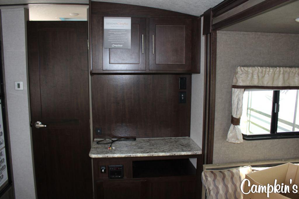 2019 FOREST RIVER SURVEYOR 200MBLE