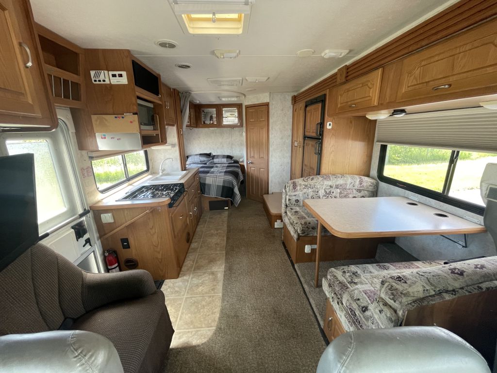 2004 Oasis shasta 250