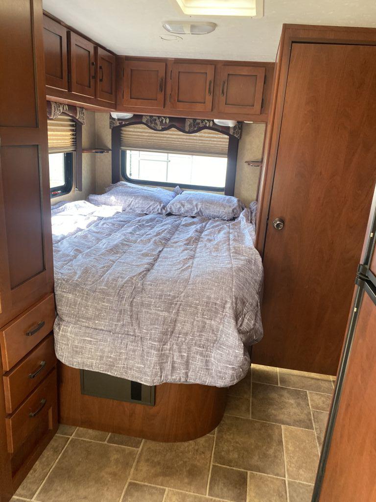 2010 Forest River sunseeker 2450