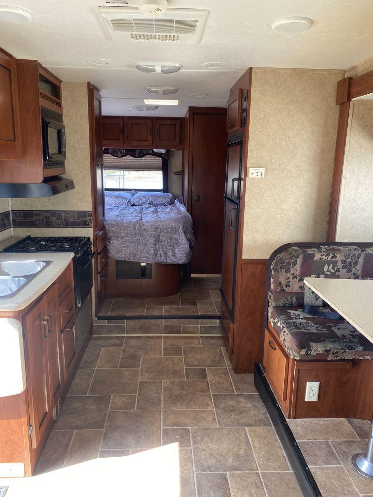 2010 Forest River sunseeker 2450