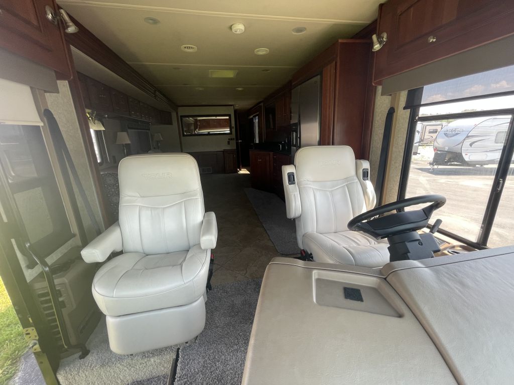 2010 Winnebago tour 40bd