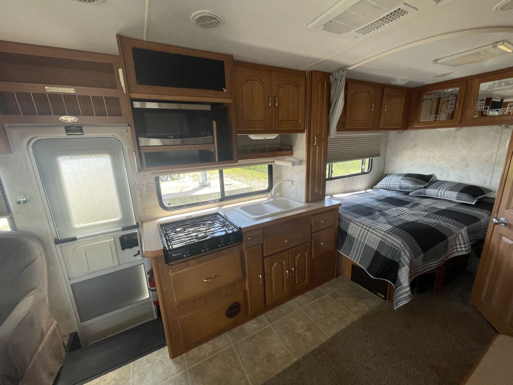 2004 Oasis shasta 250