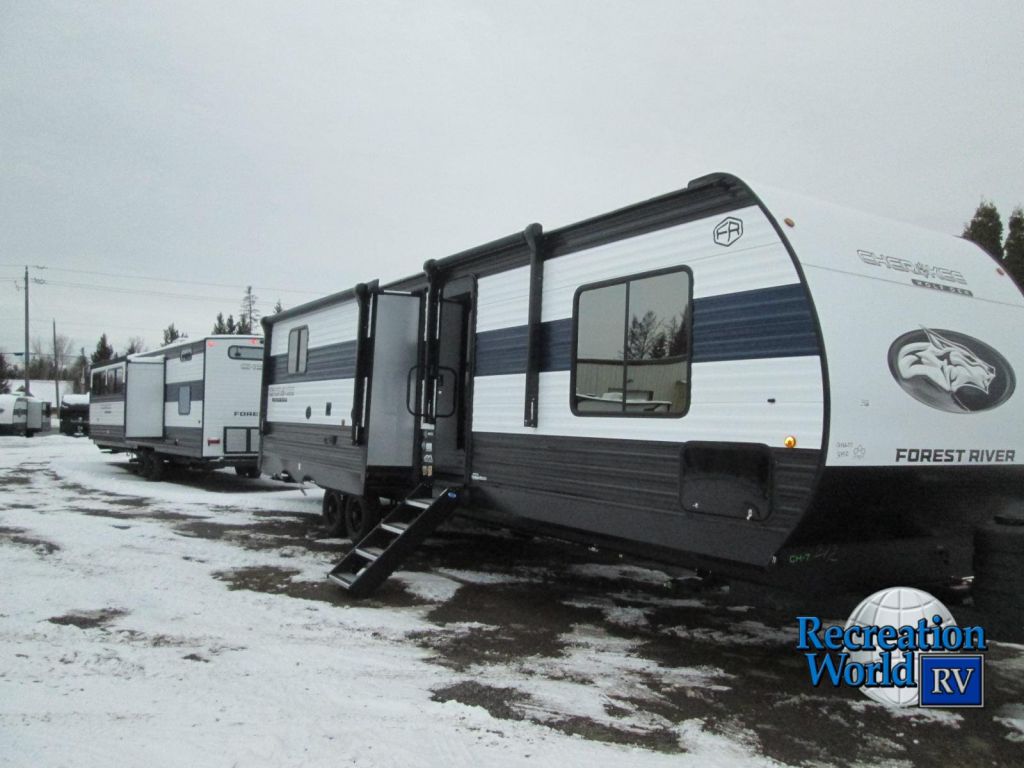 2025 CHEROKEE WOLF DEN 304SR