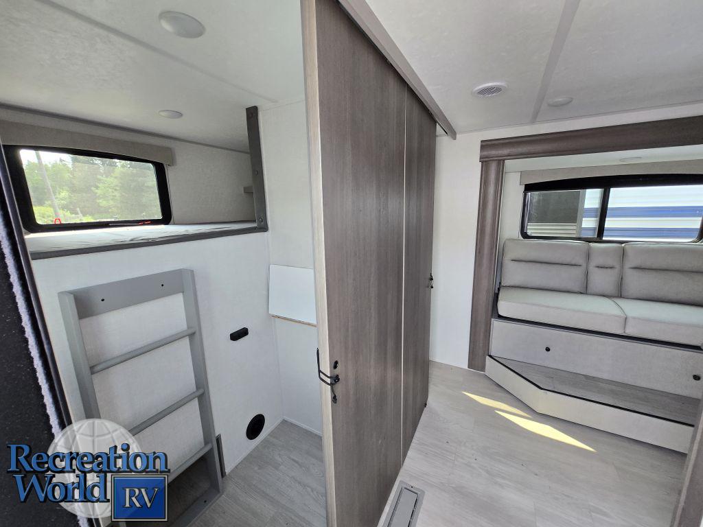 Similar RV Image
