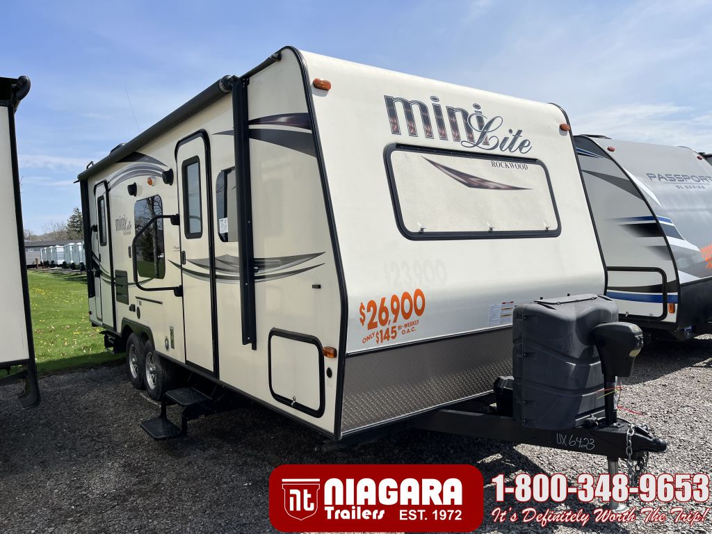 2016 FOREST RIVER ROCKWOOD MINI LITE 2502S