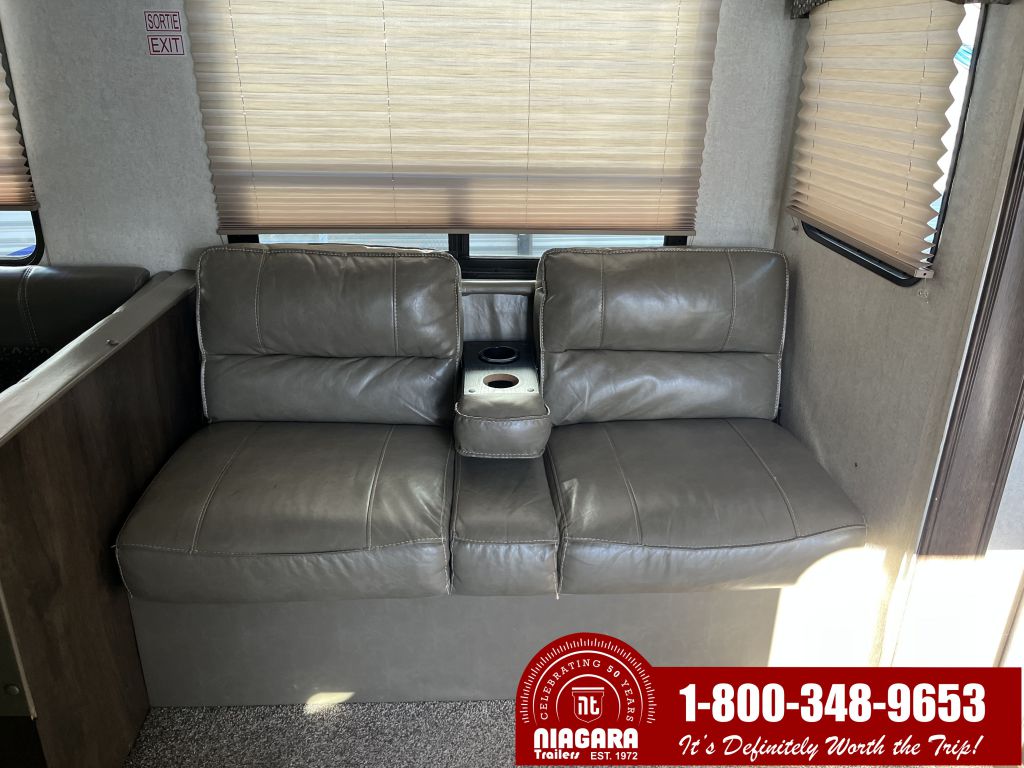 2018 Starcraft RV 27bhs