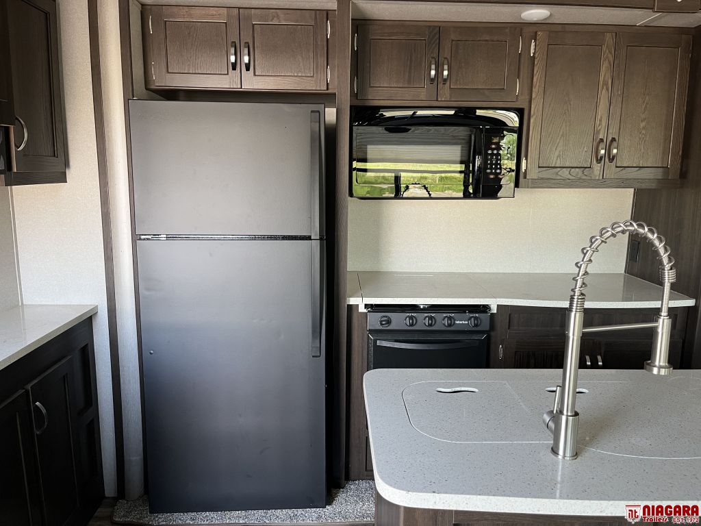 2018 Keystone RV residence 40loft