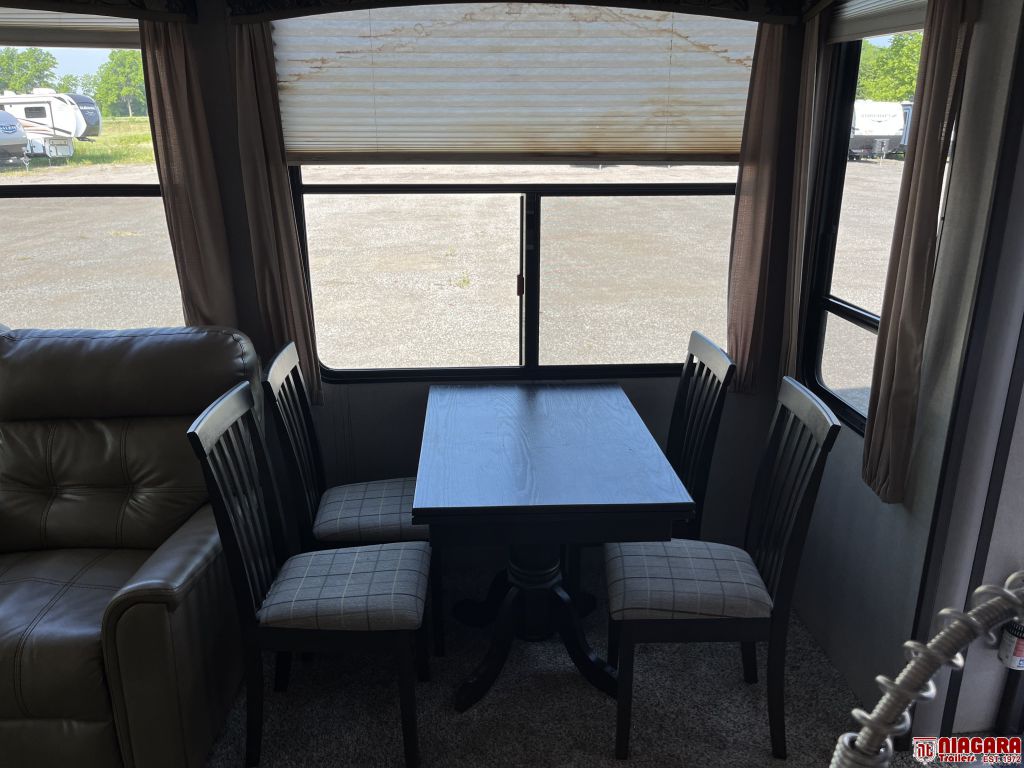 2018 Keystone RV residence 40loft