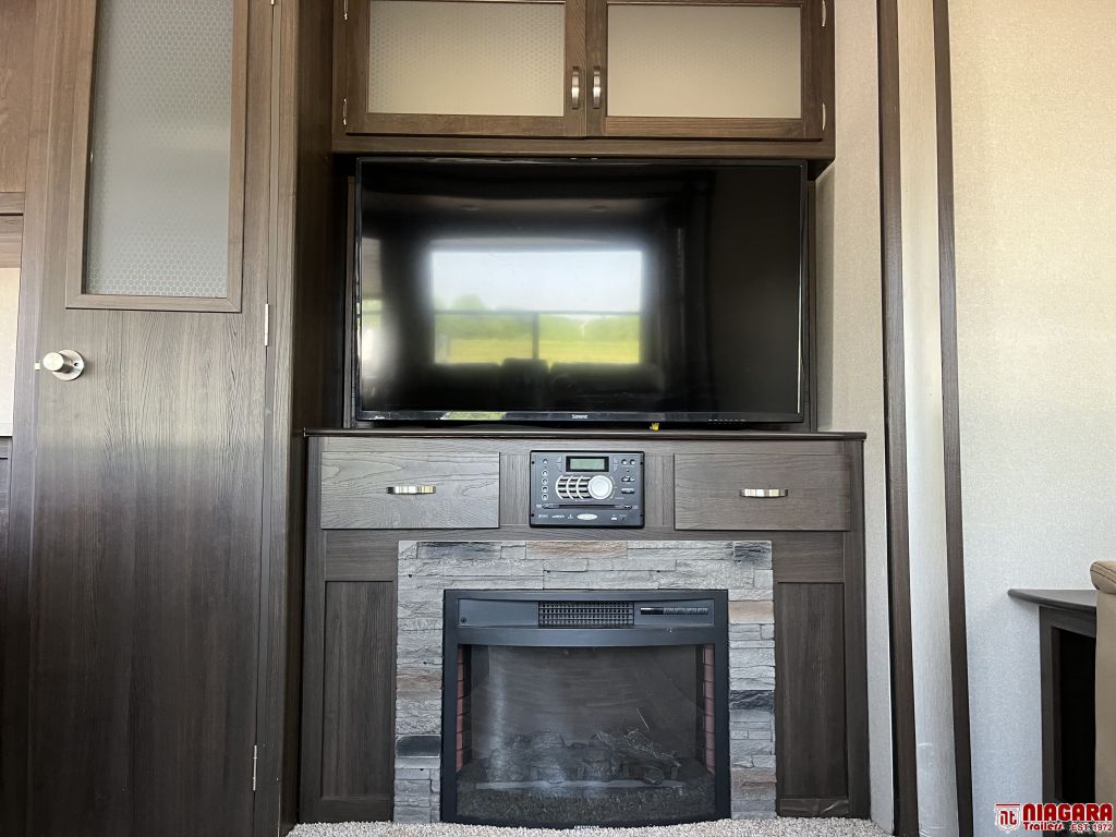 2018 Keystone RV residence 40loft