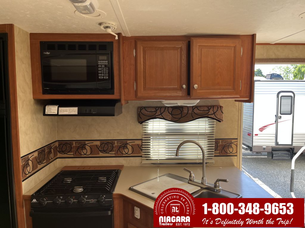 2011 Holiday Rambler 28rls