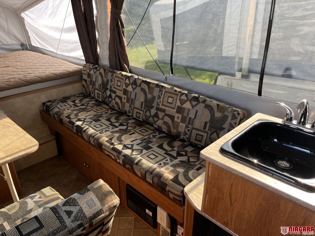 2012 Coachmen RV 127st