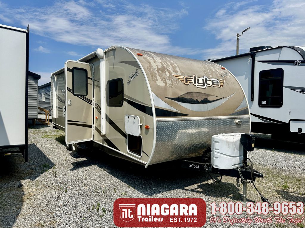 2016 FOREST RIVER SHASTA FLYTE 265DB