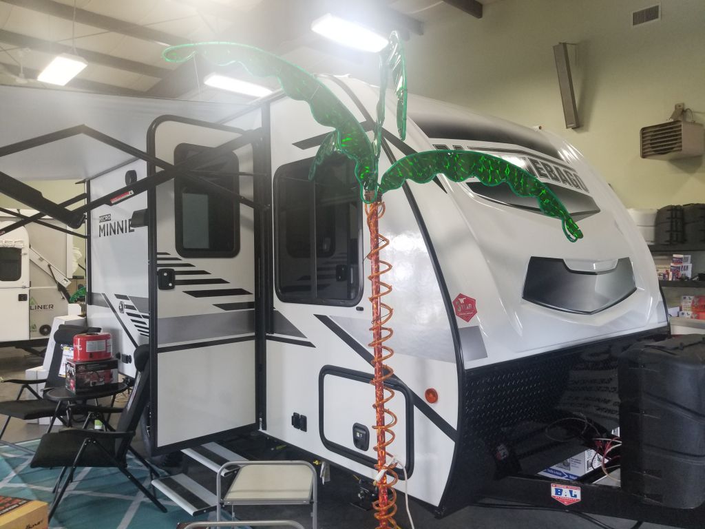 2022 Winnebago 1700bh