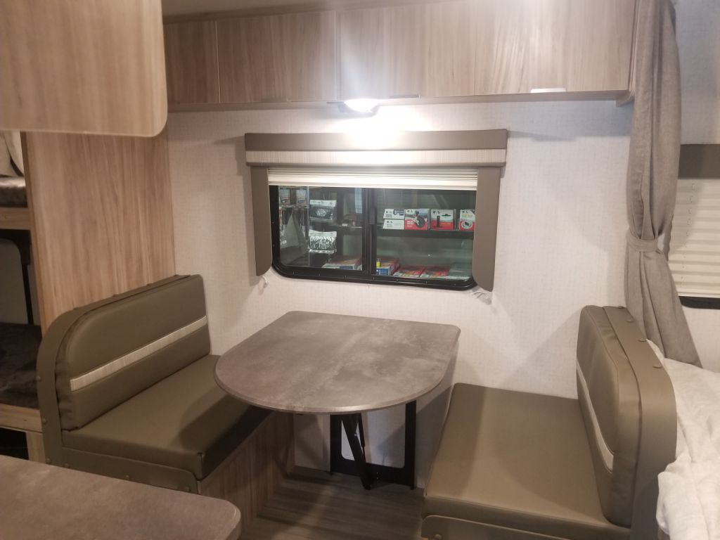 2022 Winnebago 1700bh