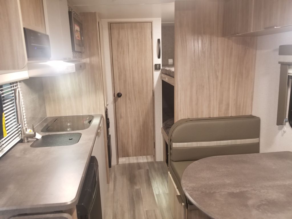 2022 Winnebago 1700bh