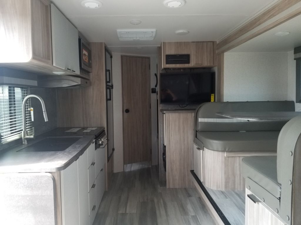 2022 Winnebago 2306bhs