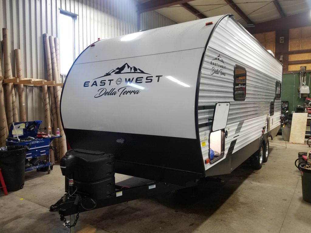 2022 EAST TO WEST DELLA TERRA 200RD