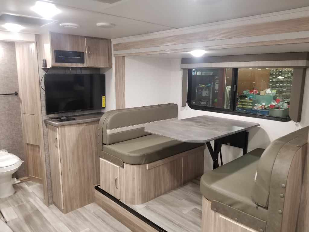 2022 Winnebago 2108ds