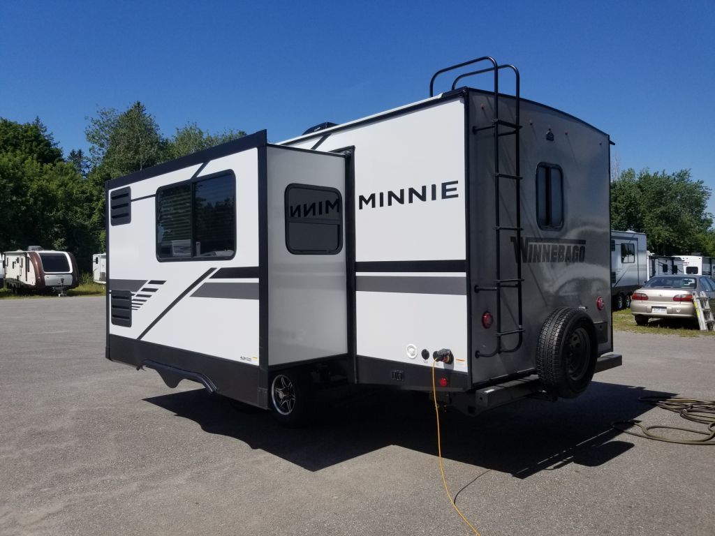 2022 Winnebago 2327tb