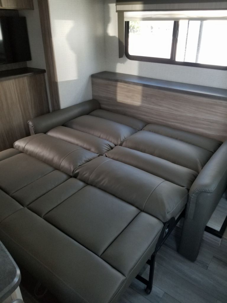 2022 Winnebago 2108fbs