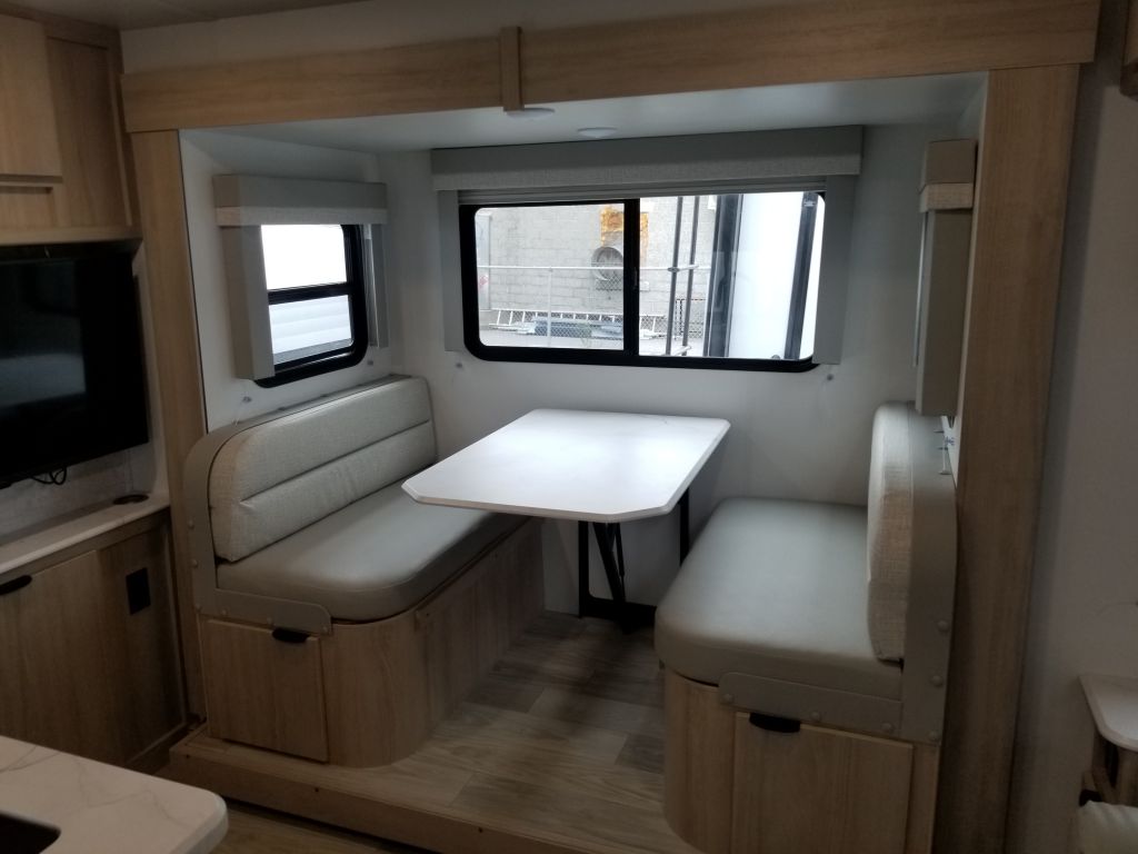 2023 Winnebago 2500fl