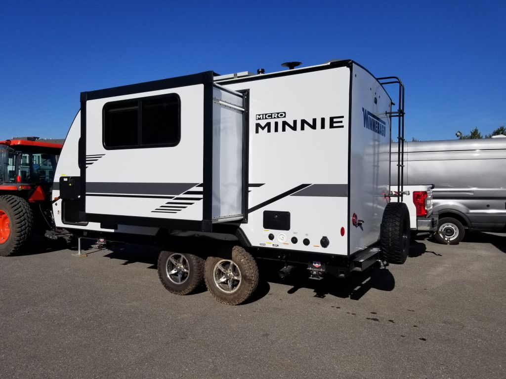 2022 Winnebago 1808fbs